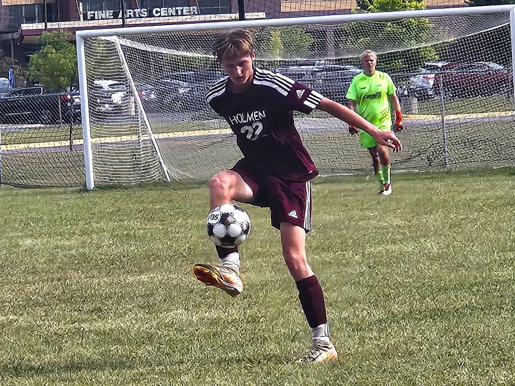 Holmen sophomore Preston McHugh controls the ball during a soccer game against visiting Central. -- TODD SOMMERFELDT PHOTO