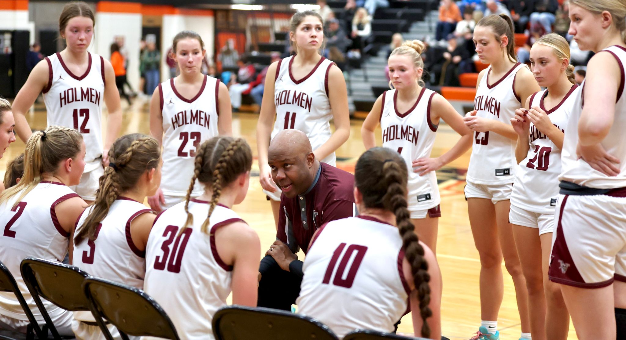 Holmen girls basketball vs. Winona. -- CRAIG JOHNSON PHOTO
