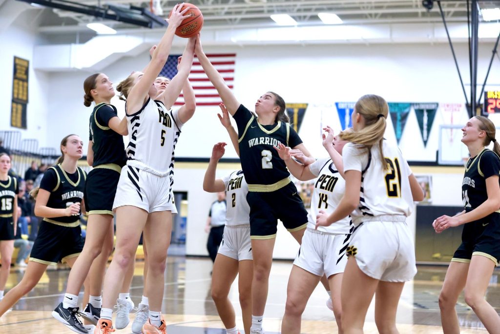 Caledonia vs. P-E-M girls basketball. -- CRAIG JOHNSON PHOTO