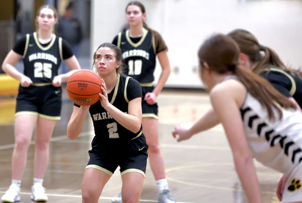 Caledonia vs. P-E-M girls basketball. -- CRAIG JOHNSON PHOTO