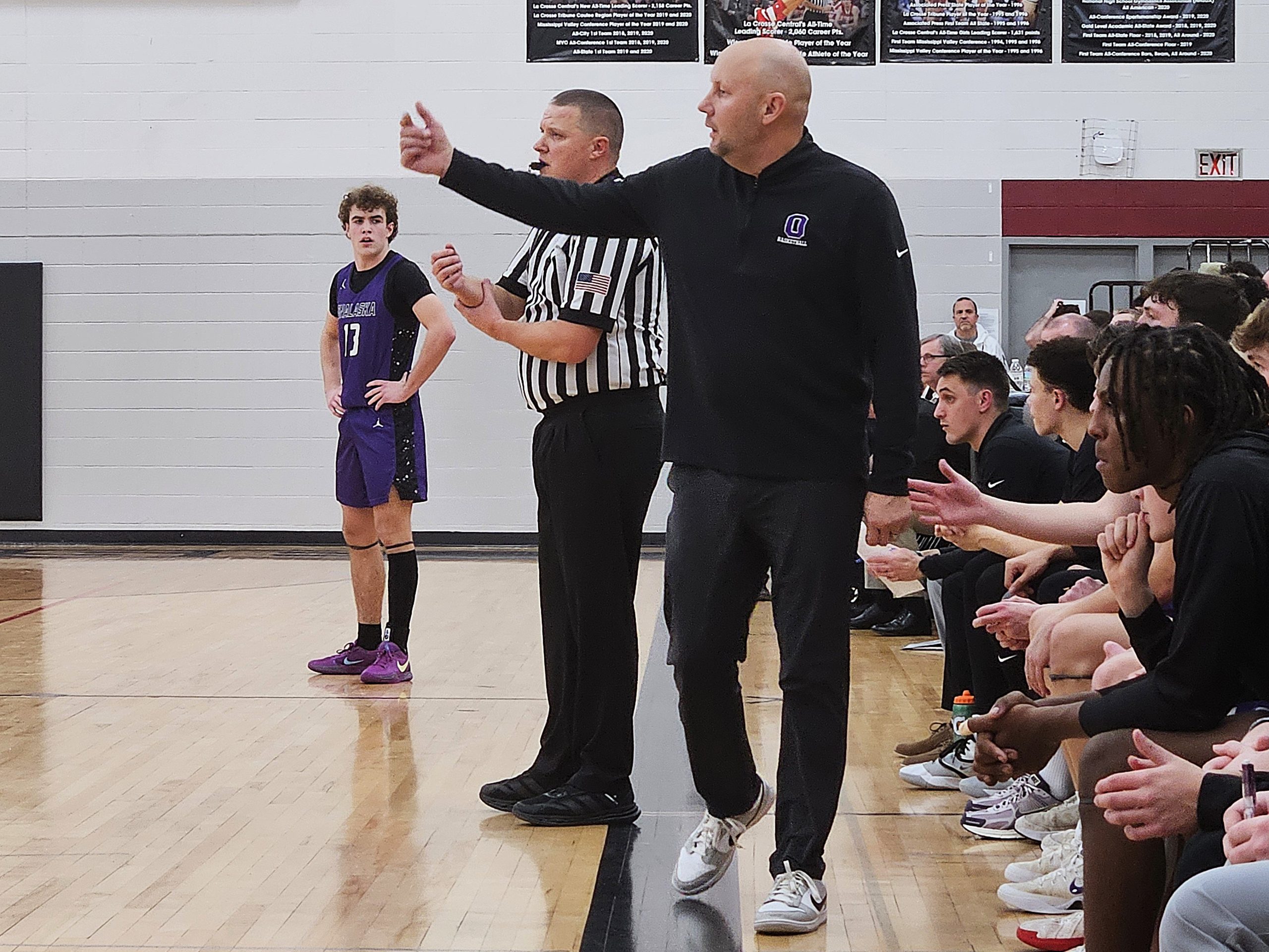 Onalaska boys basketball coach Craig Kowal directs his team during a matchup against Central. -- TODD SOMMERFELDT PHOTO