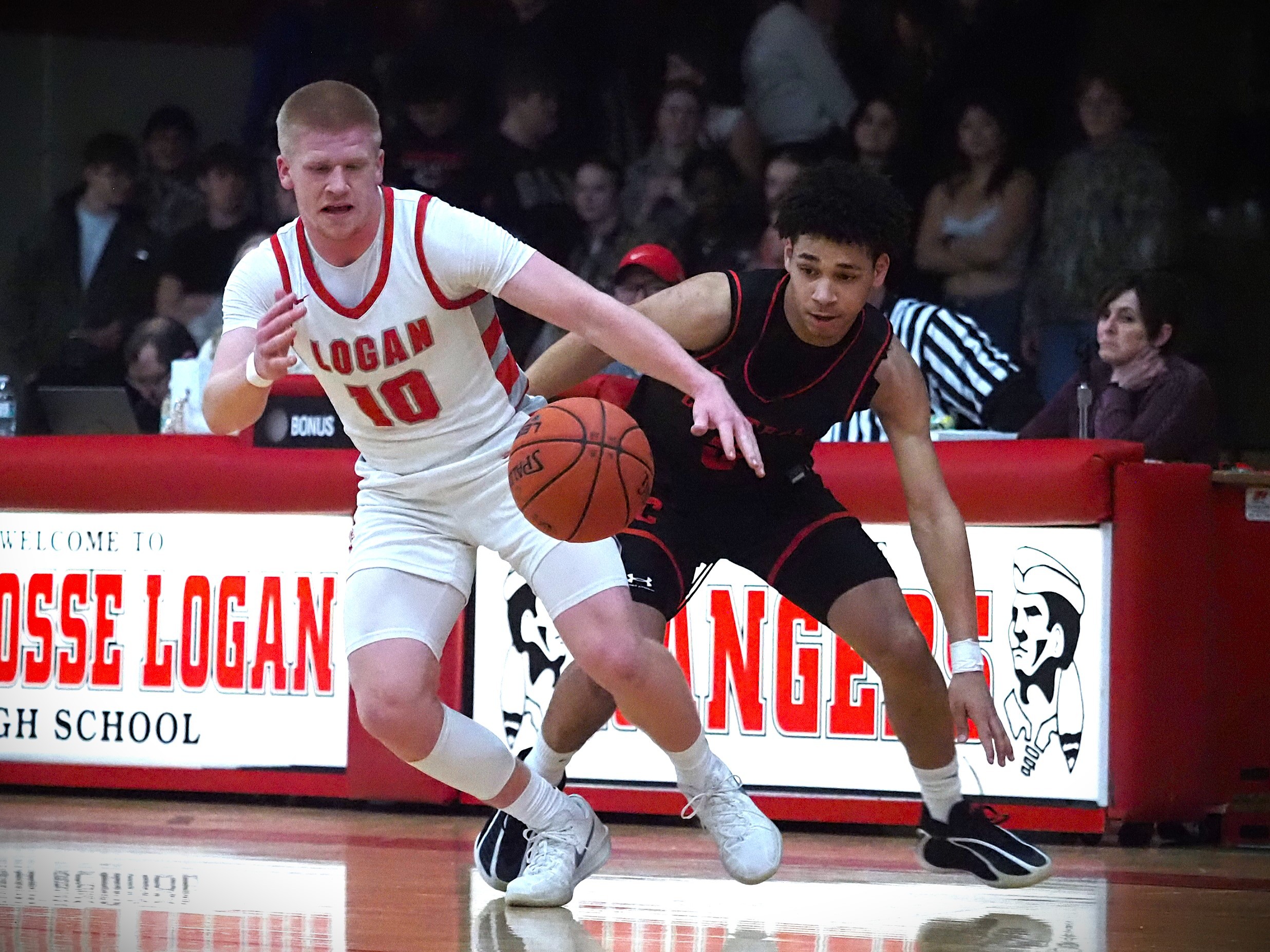 Central vs. Logan boys basketball. -- TARA WALTERS PHOTO