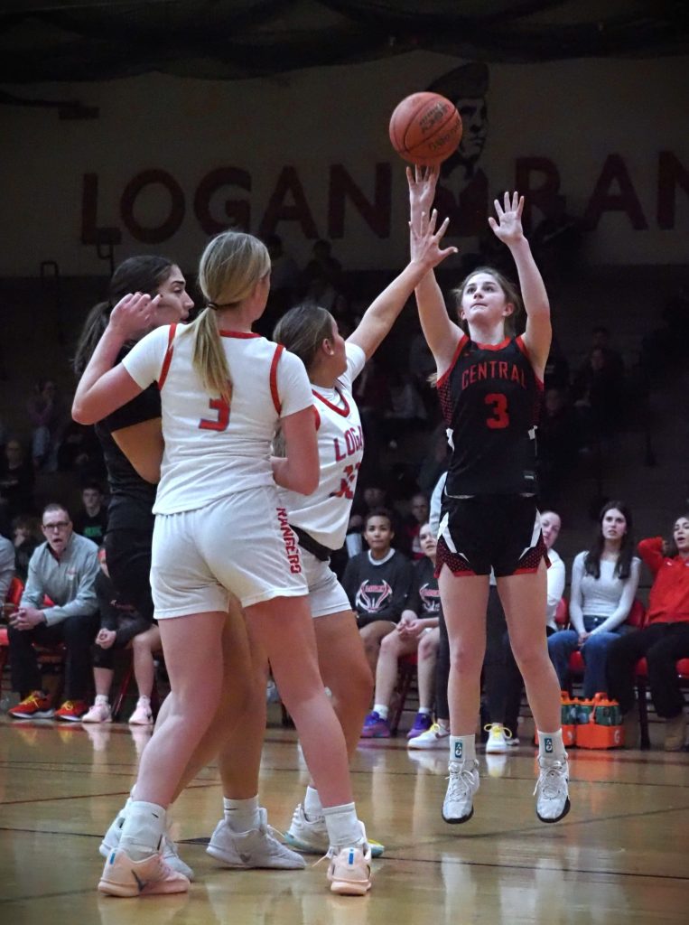 Central vs. Logan girls  basketball. -- TARA WALTERS PHOTO