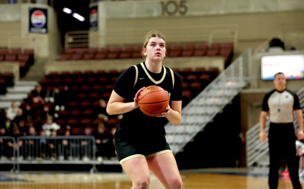 Caledonia vs. Winona Cotter girls basketball. -- CRAIG JOHNSON PHOTO