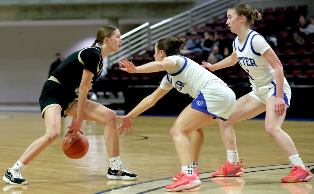 Caledonia vs. Winona Cotter girls basketball. -- CRAIG JOHNSON PHOTO
