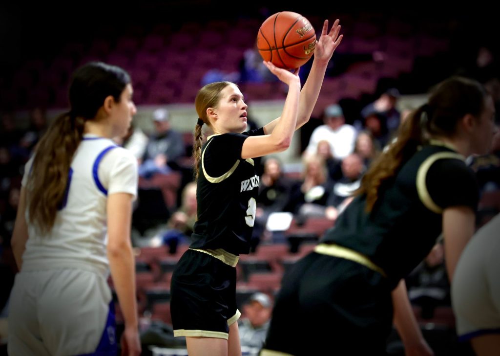 Caledonia vs. Winona Cotter girls basketball. -- CRAIG JOHNSON PHOTO