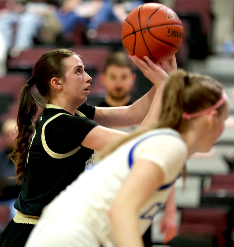 Caledonia vs. Winona Cotter girls basketball. -- CRAIG JOHNSON PHOTO