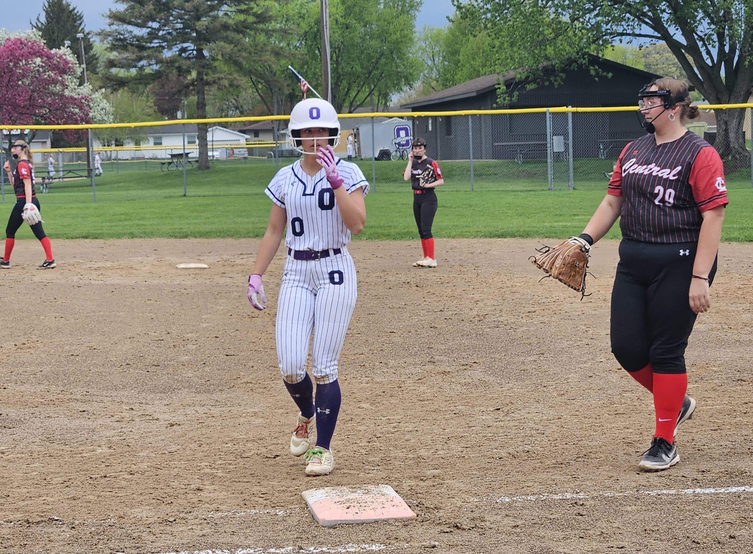 Onalaska's Zoey Lichty heads back to first base after a pitch against Central. -- TODD SOMMERFELDT PHOTO
