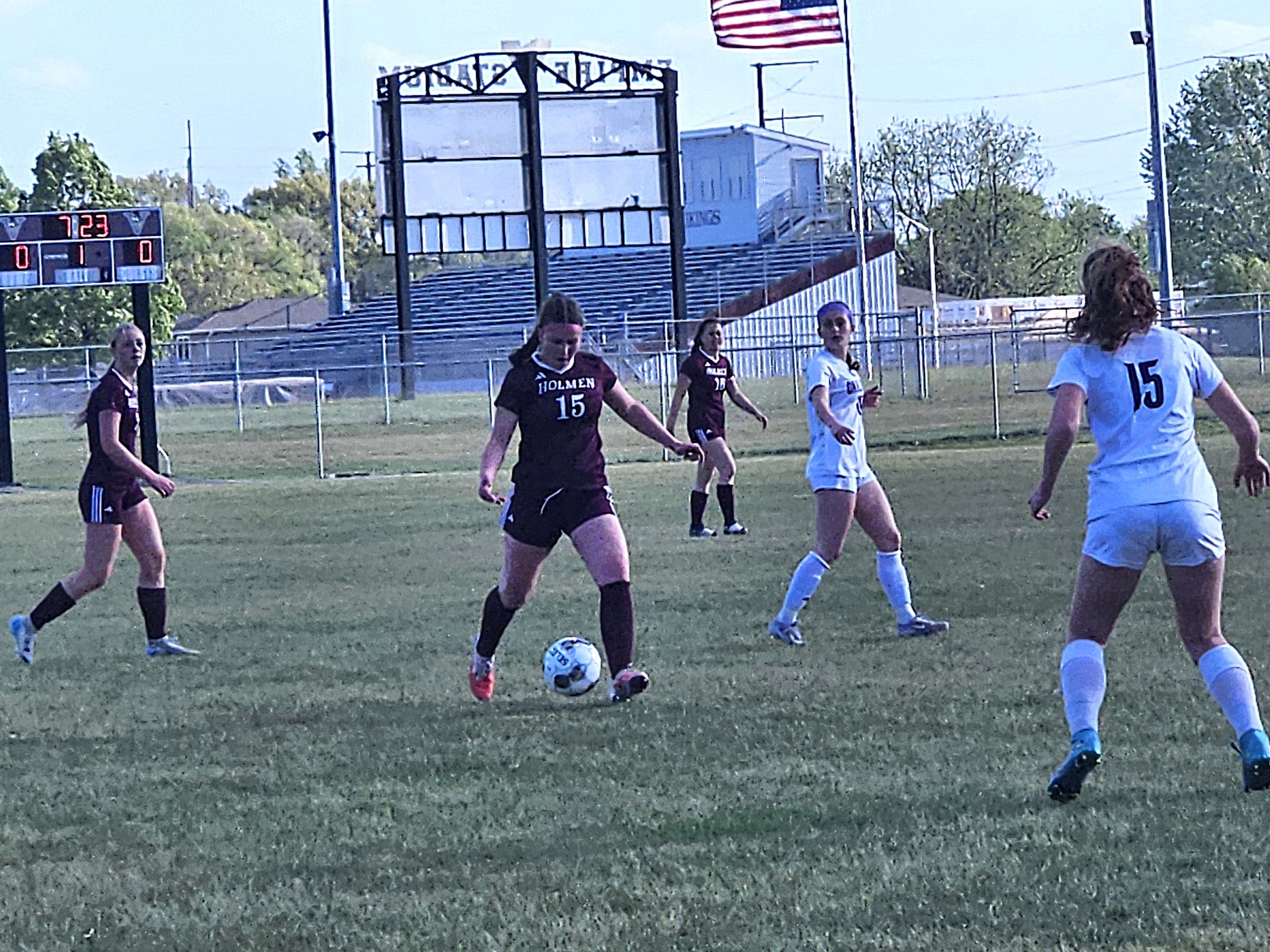 Holmen sophomore Layni Wood controls the ball during the Holmen girls soccer team's win over Onalaska. -- TODD SOMMERFELDT PHOTO