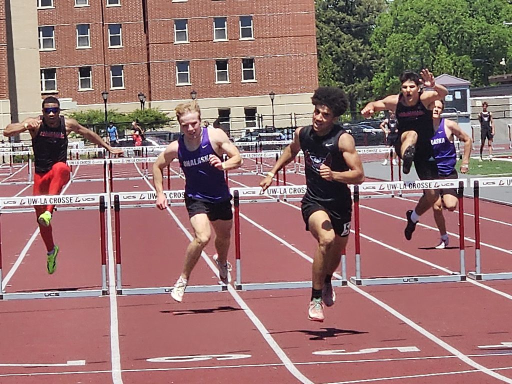 MVC track and field meet. -- TODD SOMMERFELDT PHOTO