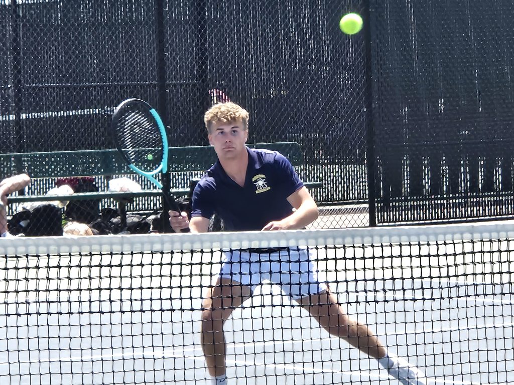 MVC boys tennis tournament. -- TODD SOMMERFELDT PHOTO